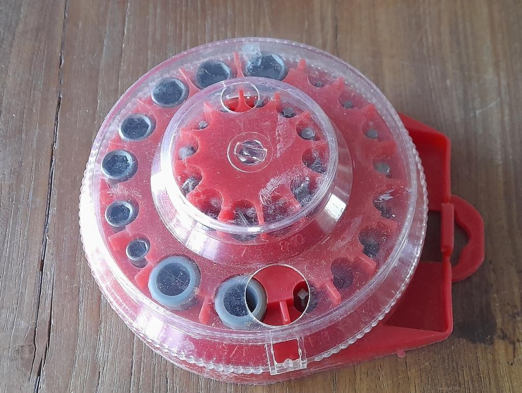 Box met bitjes, Ophalen of Verzenden