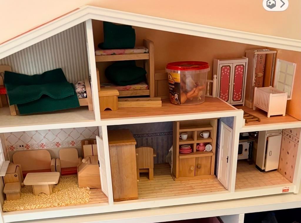 Poppenhuis compleet met meubels, Ophalen, Gebruikt, Poppenhuis