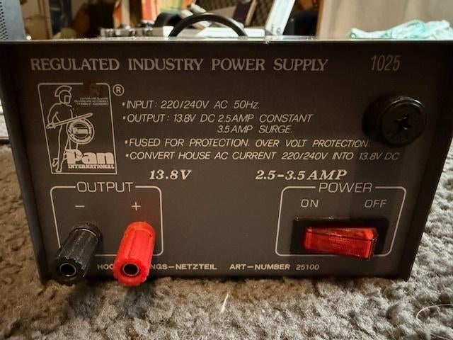 Gereguleerde Industrie Voeding 13.8V, Telecommunicatie, Zenders en Ontvangers, Ophalen of Verzenden