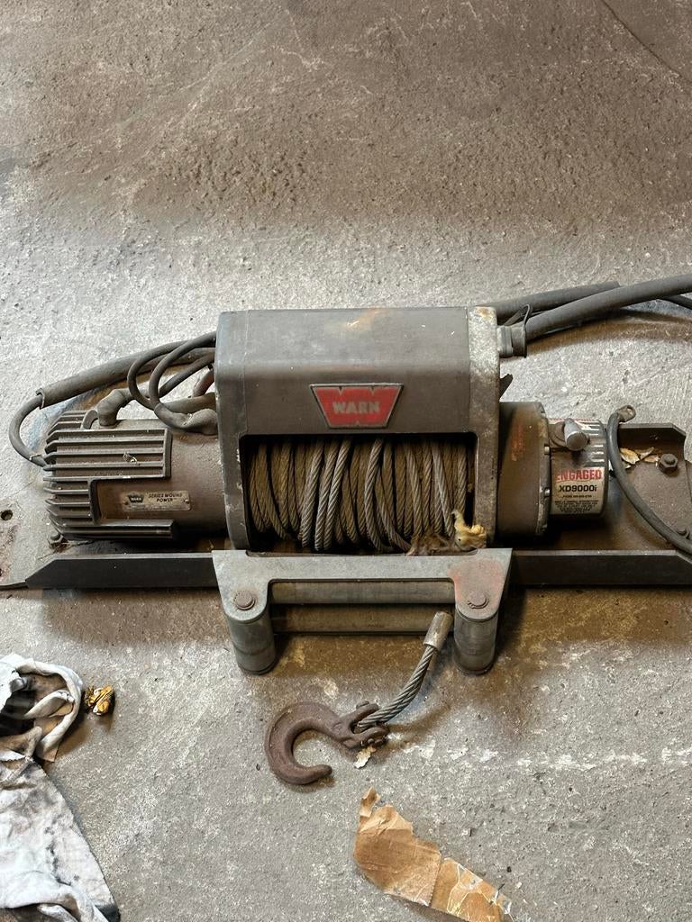 Warn XD9000i 12 Volt Lier - Afkomstig van Jeep Wrangler, Ophalen of Verzenden, Gebruikt, Elektrisch