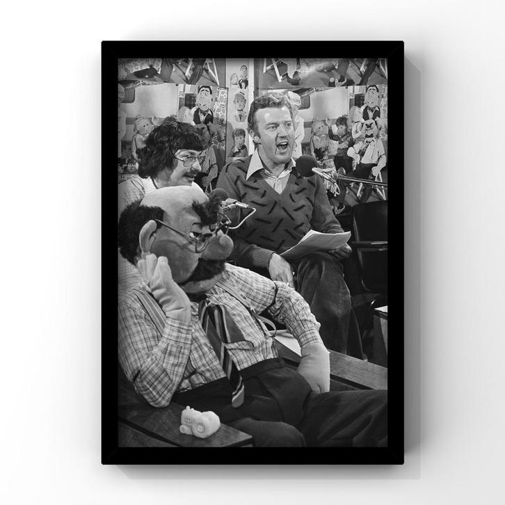 1x Unieke foto uit de serie “Ome Joop” verkiezingen, Verzamelen, Foto's en Prenten, Nieuw, Overige onderwerpen, 1980 tot heden