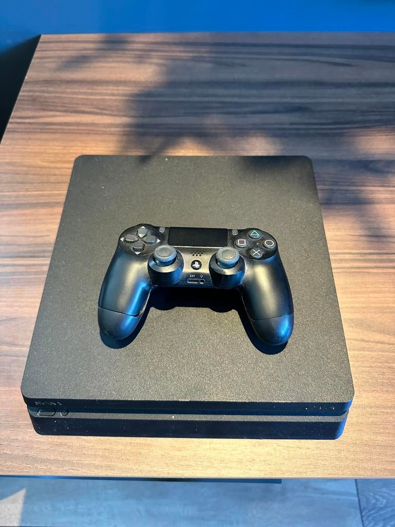 PlayStation 4 met controller, Spelcomputers en Games, Spelcomputers | Sony PlayStation 4, Ophalen of Verzenden, Zo goed als nieuw