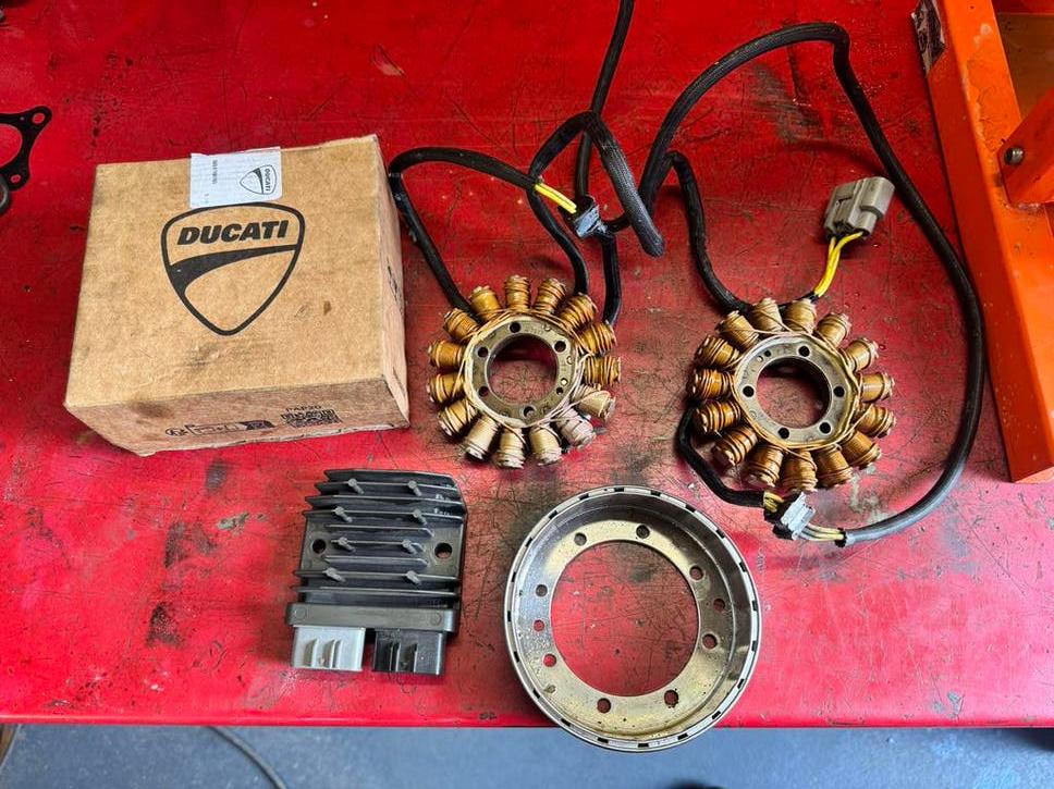 Ducati multistrada stator en spanningsregelaar, Motoren, Ophalen of Verzenden, Gebruikt
