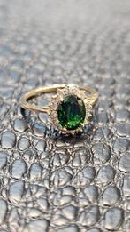 Prachtige dames 14karaat gouden ring met Smaragd steen, Nieuw, Ophalen of Verzenden, Dame, Goud