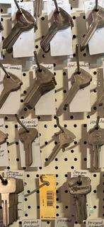 Diversen oudere auto sleutels, Ophalen of Verzenden, Nieuw