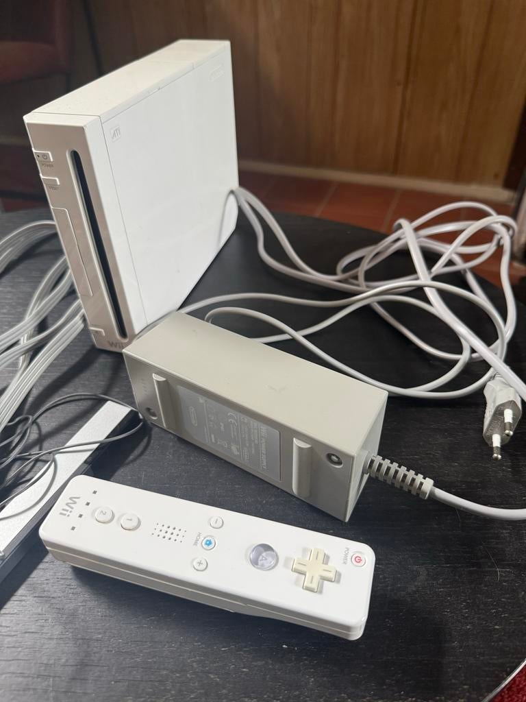 Wii Console met 1 Controller en Kabels, Spelcomputers en Games, Spelcomputers | Nintendo Wii, Ophalen of Verzenden, Gebruikt, Met 1 controller