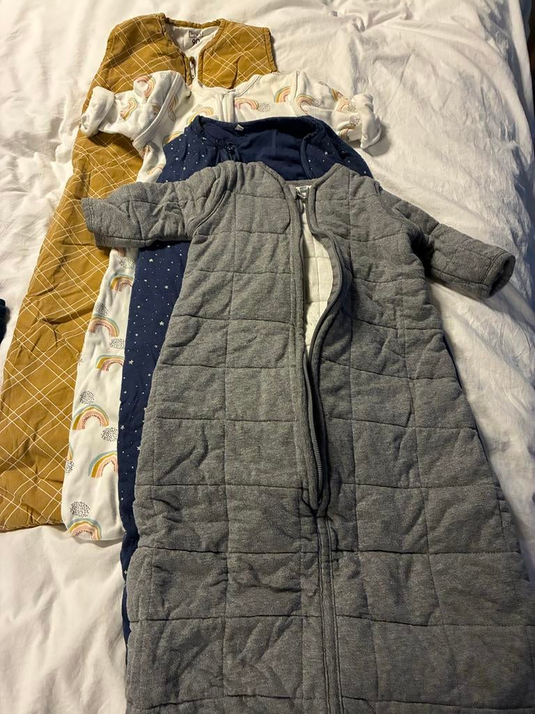 Babykleding pakket maat 74-80 met slaapzakken en sokken, Kinderen en Baby's, Dekens, Slaapzakjes en Inbakerproducten, Ophalen of Verzenden