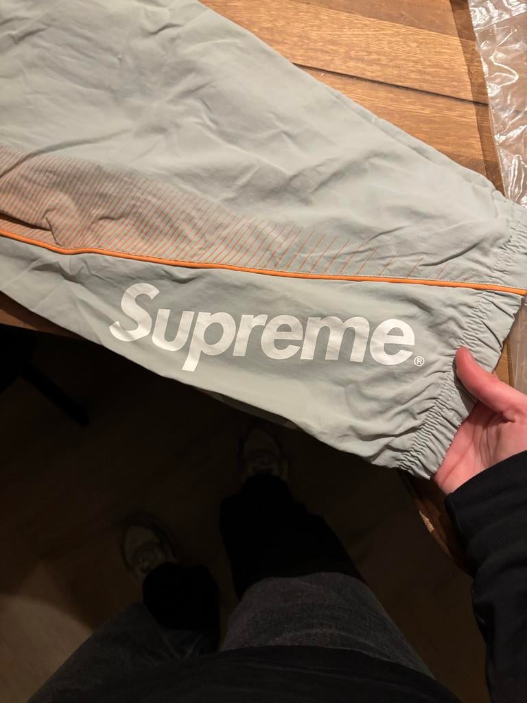 Supreme x Umbro trainingsbroek maat M, Ophalen of Verzenden, Nieuw, Maat 48/50 (M), Grijs