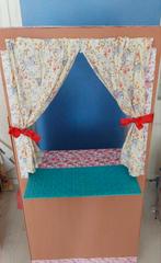 Winkeltje/poppenkast, Kinderen en Baby's, Speelgoed | Houten speelgoed, Ophalen, Meubelstuk of Keukentje