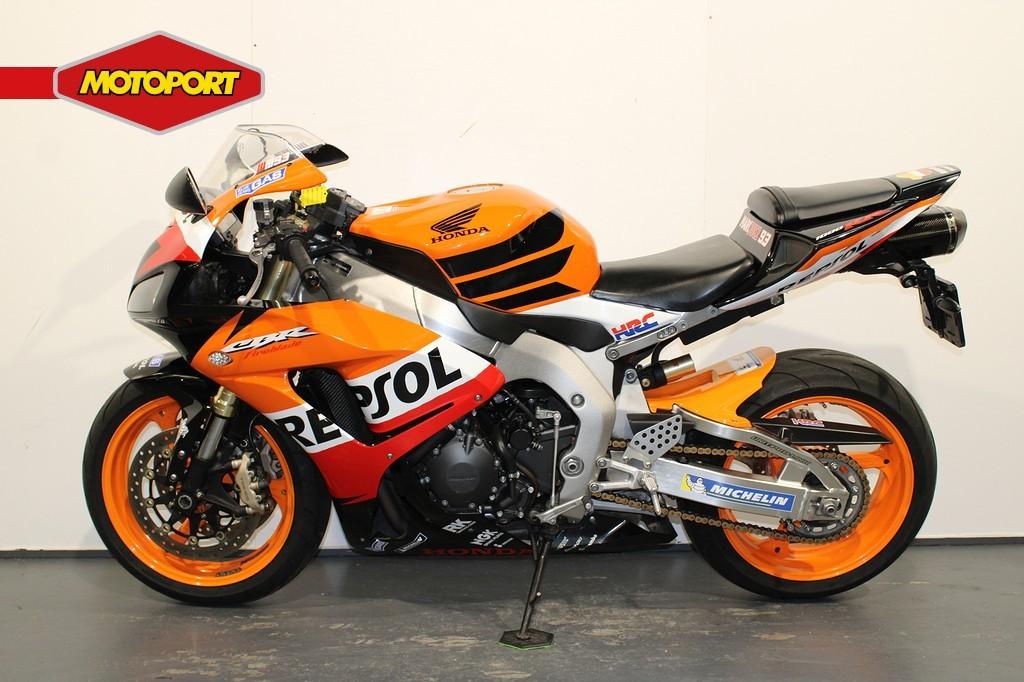 Honda CBR 1000 RR fireblade (bj 2008), Motoren, Motoren | Honda, Bedrijf, Super Sport, Mc.benelux@honda-eu.com, Doornveld 180
B-1731  Zellik, BE