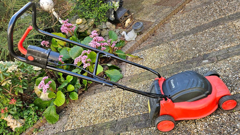 Prima werkende grasmaaier Gamma LM-1032, Ophalen, Cirkelmaaier, Gebruikt, Elektrische grasmaaier