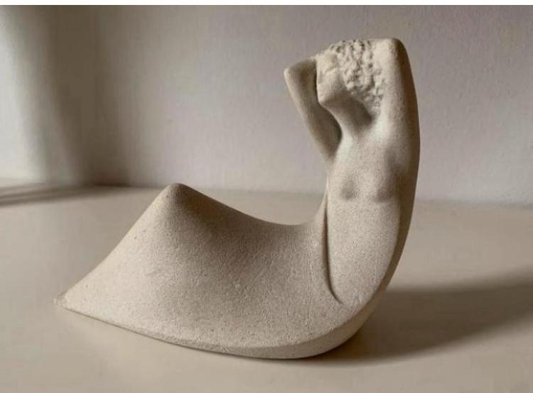 Beeldje 20cm x 14 cm van Marbell Stone Art - mat. steen o.i., Verzamelen, Beelden en Beeldjes, Ophalen of Verzenden, Zo goed als nieuw