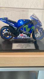 6 motor schaalmodellen 1:18 in kunststof vitrine boxjes., Ophalen of Verzenden, Zo goed als nieuw, Motoren