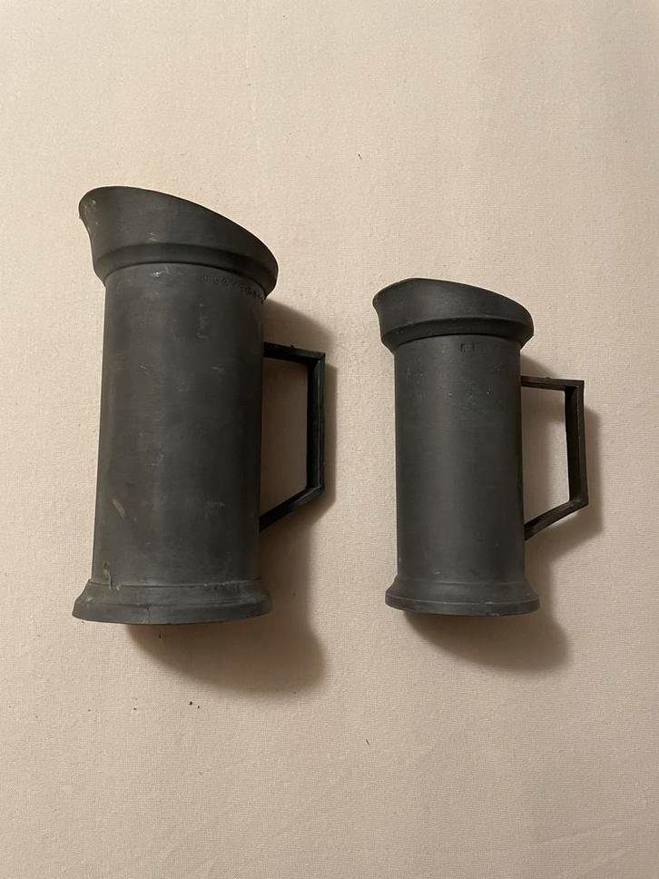 Tk 2 retro vintage tinnen maatbekers kannen met merktekens, Antiek en Kunst, Antiek | Tin, Ophalen of Verzenden