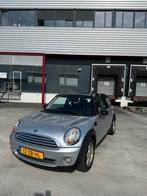 Mini Clubman 1.6 16V Cooper 2007 zilver met nieuwe APK, Voorwielaandrijving, 4 cilinders, 4 stoelen, Leder en Stof
