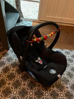 Maxicosi inclusief newborn inzetstuk en zonnekap, Kinderen en Baby's, Autostoeltjes, Ophalen, Autogordel, Zo goed als nieuw, 0 t/m 13 kg