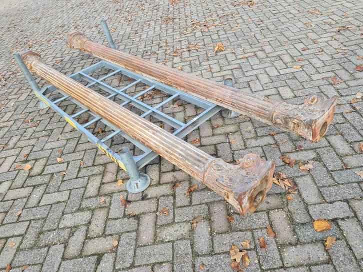 2 antieke gietijzeren zuilen / pilaren Muurpilaren,, Huis en Inrichting, Woonaccessoires | Zuilen en Pilaren, Zo goed als nieuw