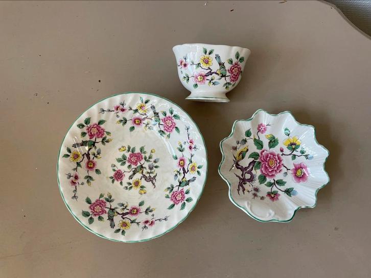 Serviesdelen Chinese Rose- Old Foley, Antiek en Kunst, Antiek | Servies los, Ophalen of Verzenden