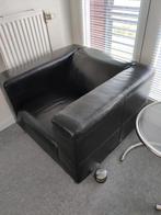 Zwarte lederlook fauteuil op rvs pootjes, Huis en Inrichting, Fauteuils, Gebruikt, 75 tot 100 cm, Ophalen of Verzenden, 75 tot 100 cm
