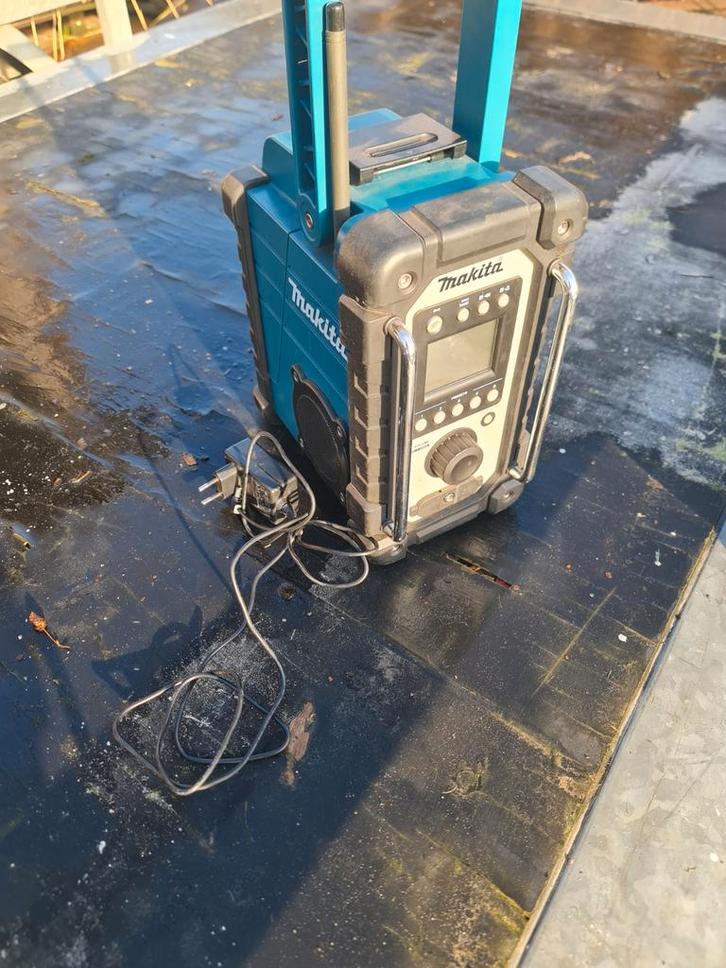 Makita DMR107 Radio - Bouwradio, Doe-het-zelf en Verbouw, Gereedschap | Lasapparaten, Gebruikt, Ophalen of Verzenden