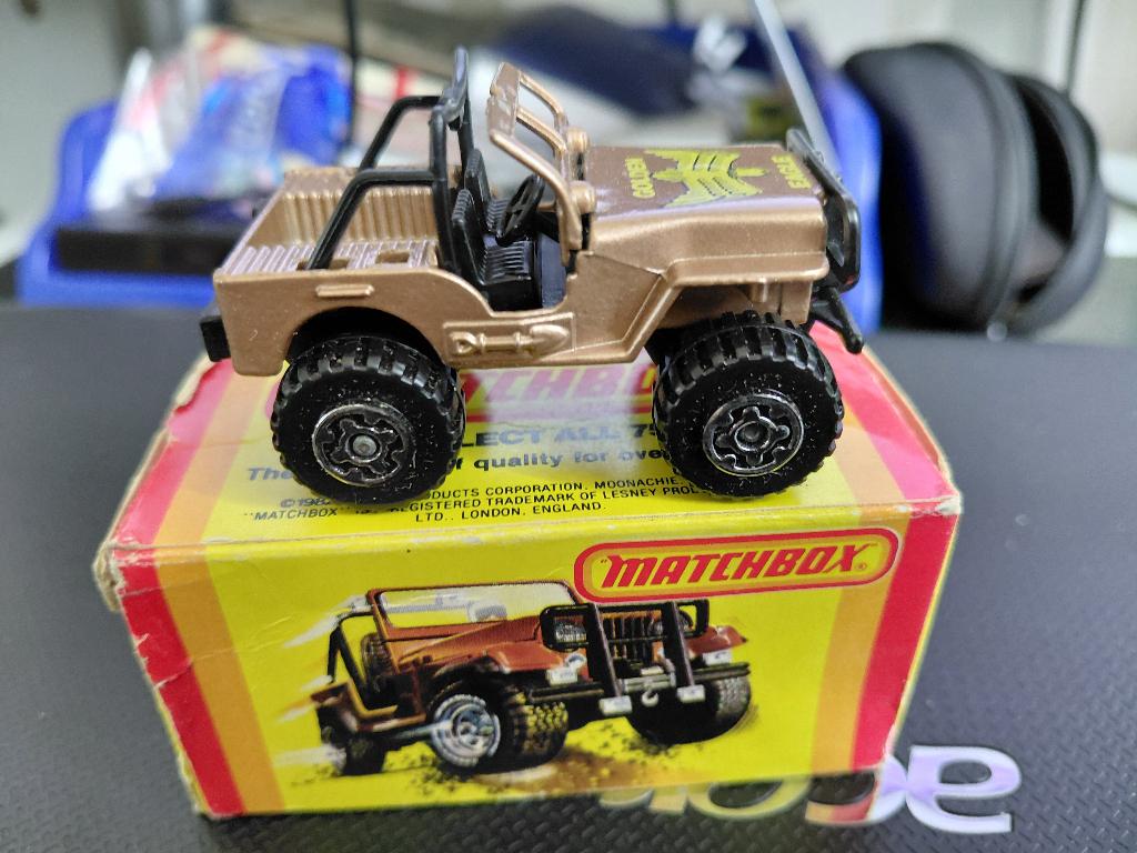 Matchbox 5i 4x4 Jeep GOLDEN EAGLE (US Box), Hobby en Vrije tijd, Modelauto's | Overige schalen, Zo goed als nieuw, Auto, Ophalen of Verzenden