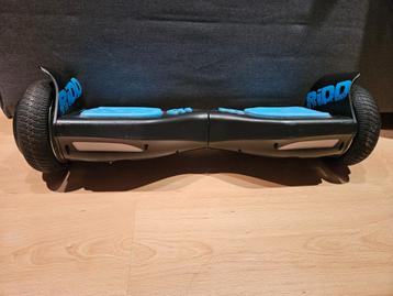Hoverboard zwart met blauw beschikbaar voor biedingen