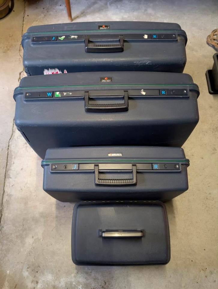 Delsey koffer set harde schaal, blauw, Sieraden, Tassen en Uiterlijk, Koffers, Gebruikt, Hard kunststof, 70 cm of meer, Ophalen