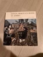 Leven, ziekte en dood in Afrika - Dr. J. Zuring, Afrika, J. Zuring, Ophalen of Verzenden, 20e eeuw of later