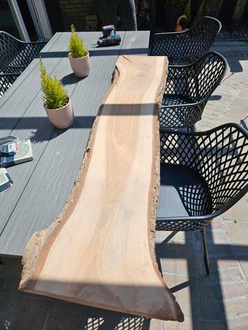 Walnoot boomstamblad, tafelblad, geschuurd. 150 cm lang. beschikbaar voor biedingen