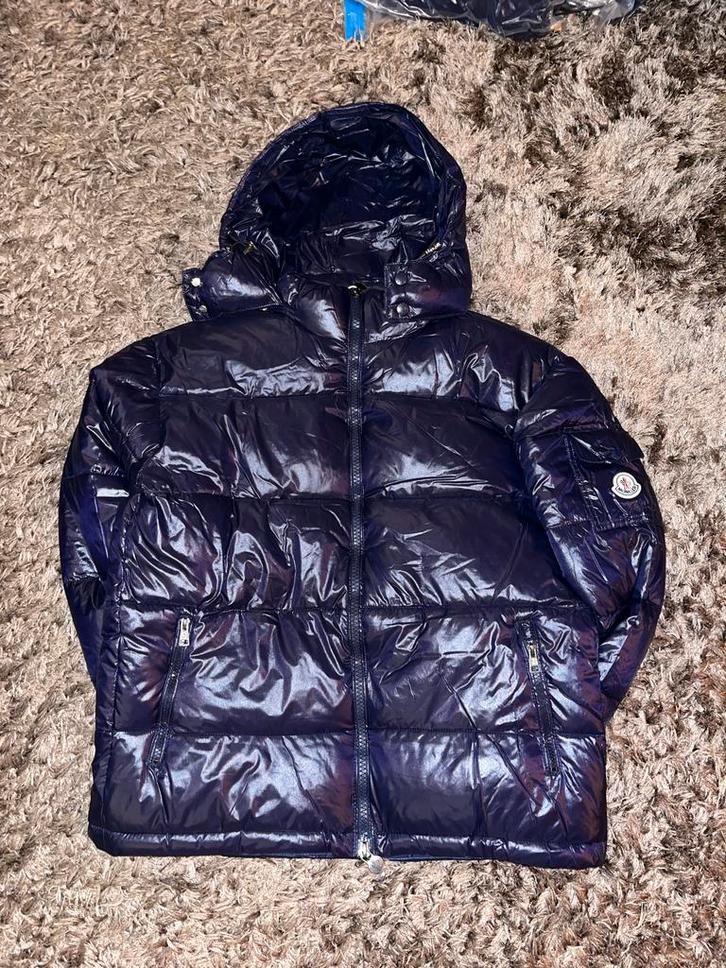Moncler Maya Donkerblauw Maat M - Topstaat!, Kleding | Heren, Jassen | Winter, Nieuw, Maat 48/50 (M), Blauw, Ophalen of Verzenden