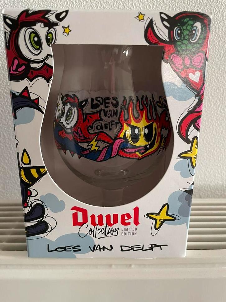 Duvel bierglas Loes van Delft limited edition., Verzamelen, Glas en Borrelglaasjes, Nieuw, Bierglas, Ophalen of Verzenden