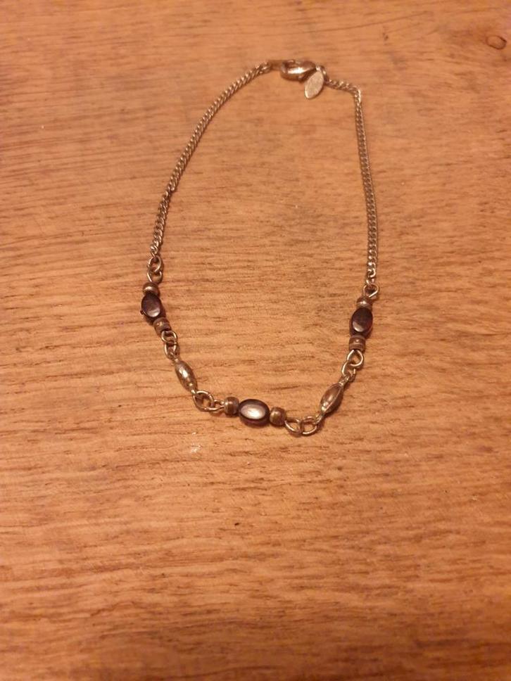 Elegante zilverkleurige armband met kralen mkm design, Sieraden, Tassen en Uiterlijk, Armbanden, Gebruikt, Zilver, Zilver, Met bedels of kralen