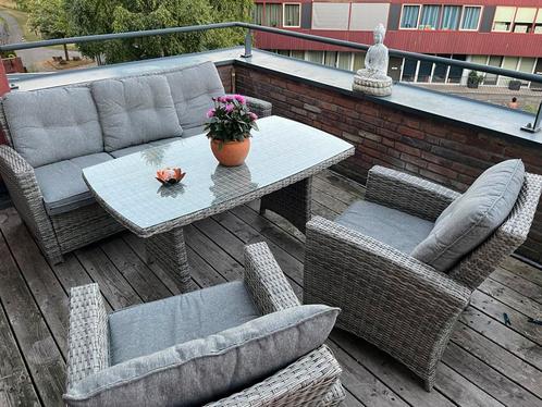 Mooie en complete rotan tuinset!, Huis en Inrichting, Complete eetkamers, Zo goed als nieuw, Ophalen