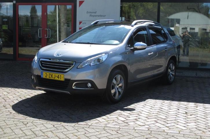 Peugeot 2008 1.2 PURE TECH STYLE, Auto's, Peugeot, Particulier, ABS, Airbags, Airconditioning, Bluetooth, Boordcomputer, Centrale vergrendeling