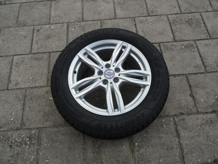Volvo XC60 nieuwe alu velgen met winterbanden 18 inch, Auto-onderdelen, Banden en Velgen, Banden en Velgen, Winterbanden, 18 inch