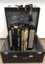 Fratelli Crosio Knopaccordeon - 4-korig, 9 registers, Gebruikt, Overige formaten, Met koffer, Knopaccordeon