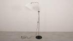 Vintage design Vloerlamp | Le Klint Denemarken | model 321, Mid century modern, eclectisch, vintage, retro, 100 tot 150 cm, Metaal
