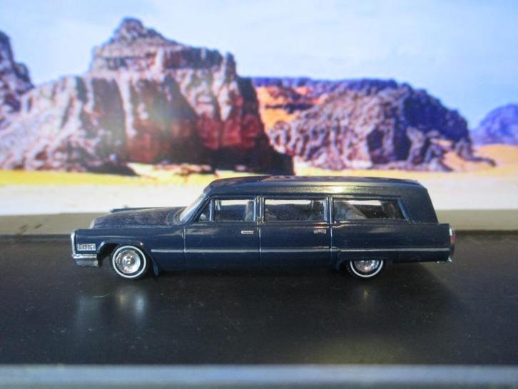1966 Cadillac Fleetwood Miller-Meteor - Busch donkerblauw, Hobby en Vrije tijd, Modelauto's | 1:87, Nieuw, Rietze, Ophalen of Verzenden