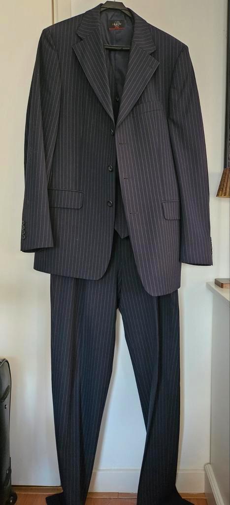 Donkerblauw Krijtstreep 3-Delig Pak, merk Greiff ', Kleding | Heren, Kostuums en Colberts, Zo goed als nieuw, Maat 52/54 (L), Blauw