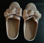 UGG Luci Bow Slip-on Lichtroze - Maat 39, Ophalen of Verzenden, Zo goed als nieuw, Roze, Instappers