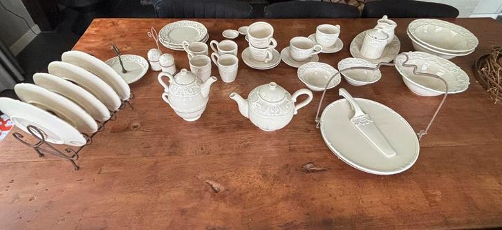 Countryfield servies beige, Huis en Inrichting, Keuken | Servies, Zo goed als nieuw, Kop(pen) en/of Schotel(s), Overige stijlen
