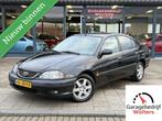 Toyota Avensis 1.8-16V Executive airco rijd als nieuw, Voorwielaandrijving, 1794 cc, Zwart, 4 cilinders