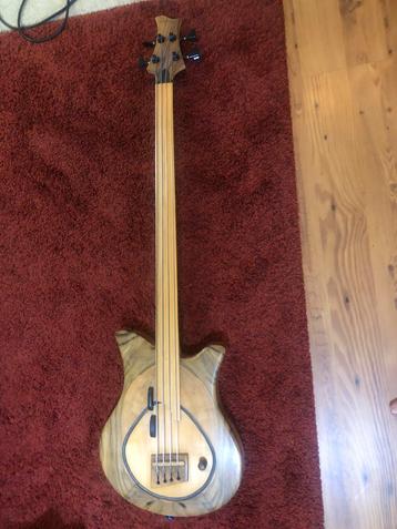 Phillippe Berne electrostatique walnut basse beschikbaar voor biedingen