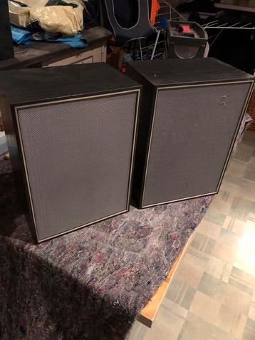 2 vintage geluidsboxen beschikbaar voor biedingen