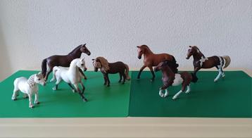 Schleich 7 paarden en 2 dinosauriërs  beschikbaar voor biedingen