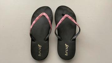 Teenslippers Reef zwart roze maat 36 beschikbaar voor biedingen