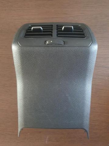 Volkswagen Golf 7 middle console air vent beschikbaar voor biedingen