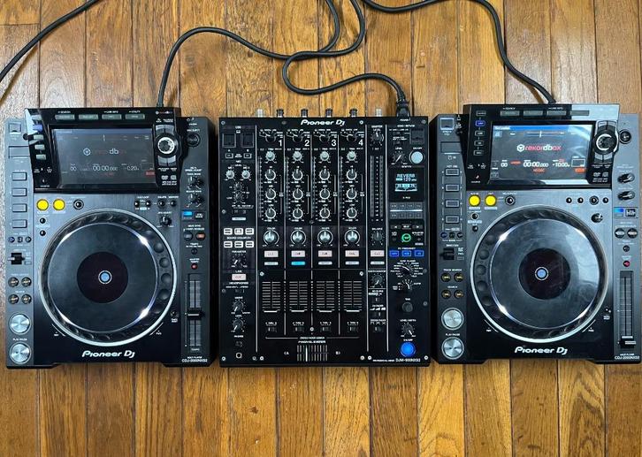CDJ-2000 Nexus 2 + DJM-900 Nexus 2 + Decksavers + Flightcase, Muziek en Instrumenten, Dj-sets en Draaitafels, Zo goed als nieuw