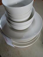 Serviesgoed wit., Huis en Inrichting, Ophalen, Zo goed als nieuw, Bord(en), Overige stijlen