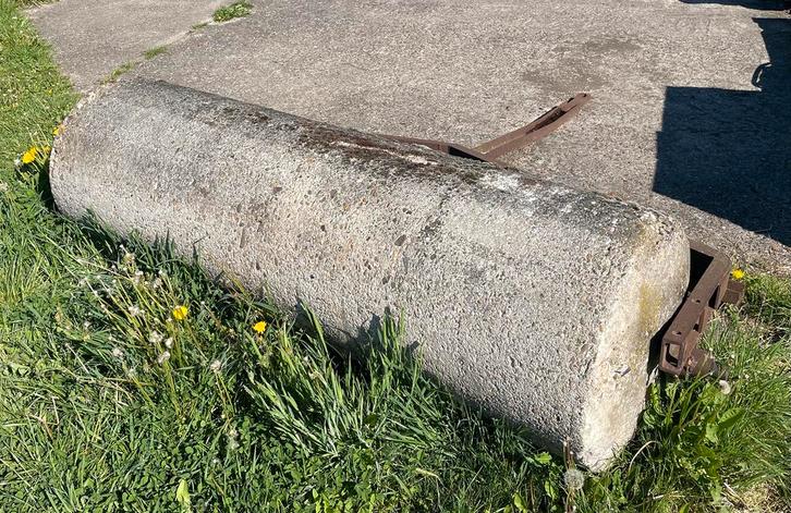 Landrol (beton) te koop, Tuin en Terras, Overige Tuin en Terras, Gebruikt, Ophalen